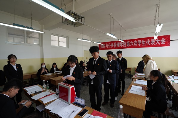 覃咸龙 (3).JPG