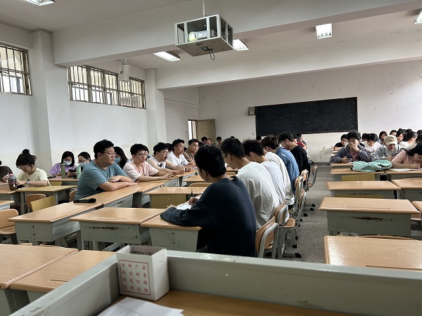就业引航1.jpg