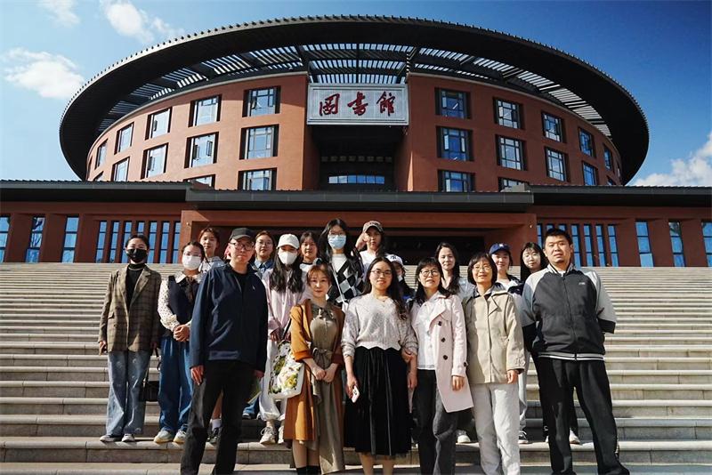 昆明理工大学津桥学院经济学院交流.jpg