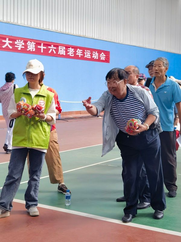 永葆青春活力 再现银发风采  ——学校第...