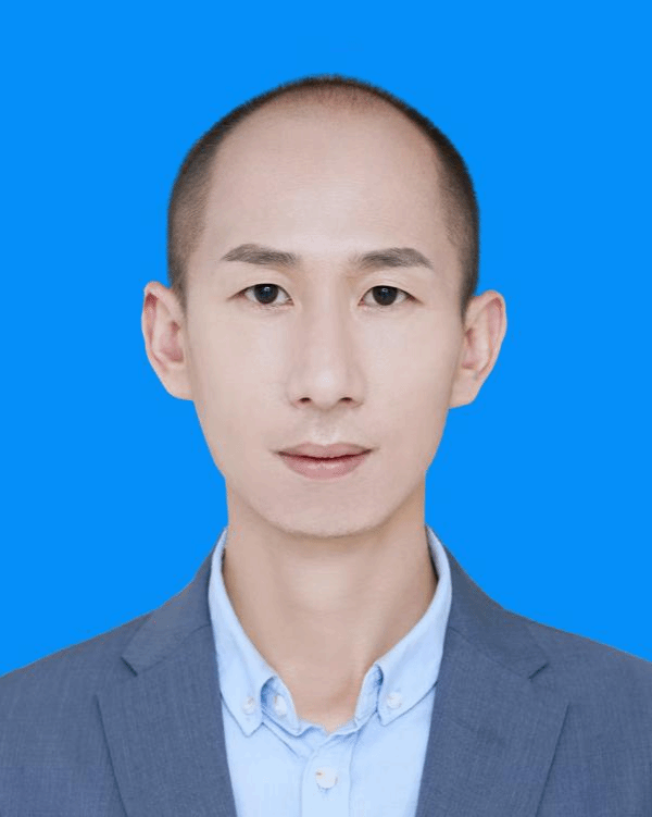 曹刚照片